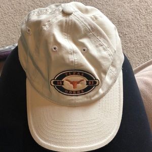 A Texas Horns Hat